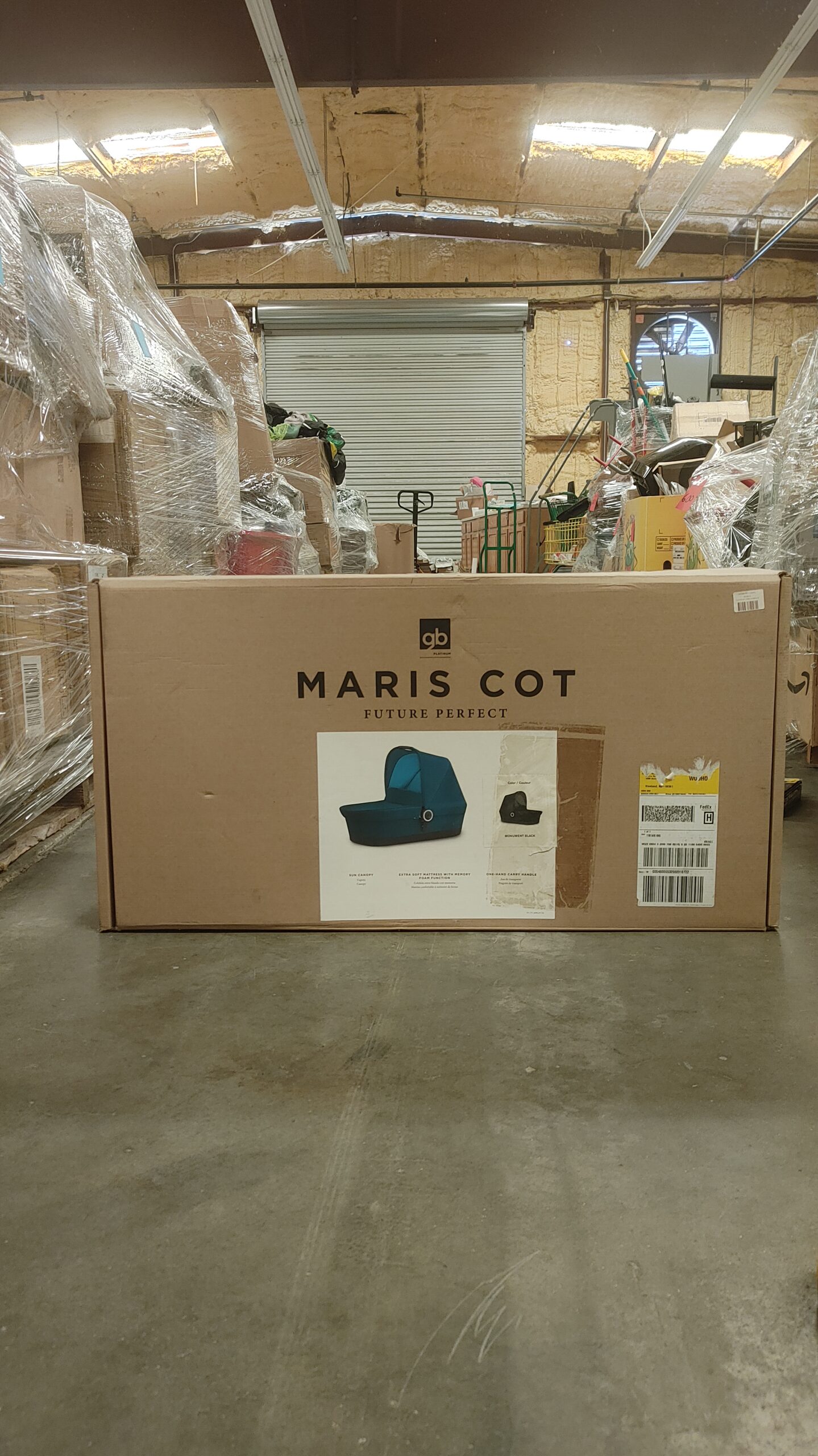 GB Maris Carry Cot - Monument Black - Image 5