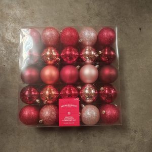 Wondershop Ornaments - Reds - 50 Count